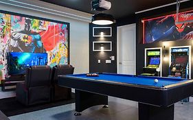 Beautiful Themed Single Home With Private Pool And Game Room Ec0405